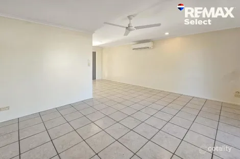 Property photo of 10 Dumfries Court Beaconsfield QLD 4740