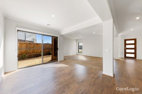 Property photo of 50 Indura Drive Werribee VIC 3030