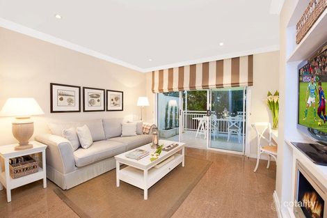 Property photo of 4/212-214 Marine Parade Labrador QLD 4215
