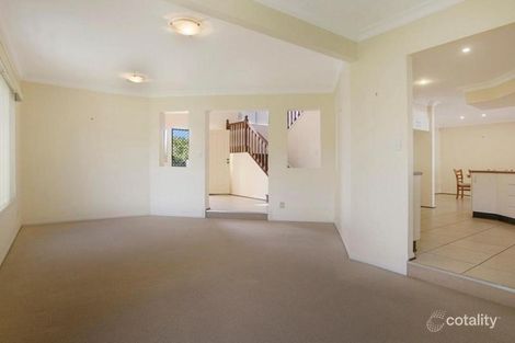 Property photo of 2 Ablington Way Carindale QLD 4152