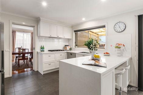 Property photo of 2 Kenross Drive Wheelers Hill VIC 3150