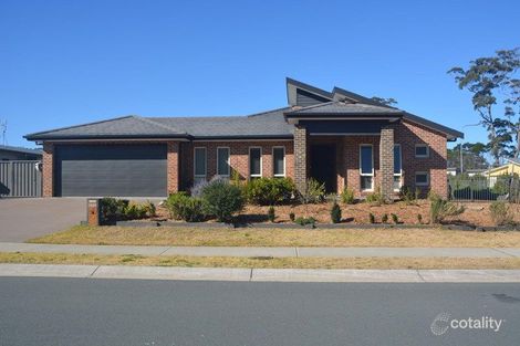 Property photo of 12 Gillan Grove Broulee NSW 2537