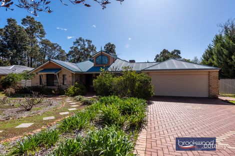 10 Painter Cres, Mundaring, WA 6073