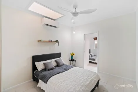Property photo of 15 Granite Close Brinsmead QLD 4870