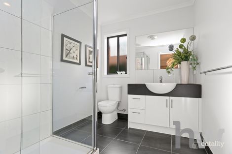 Property photo of 14 Saxbee Way Leopold VIC 3224