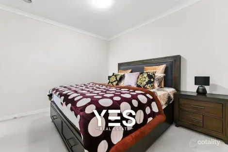 Property photo of 90 Glenrose Boulevard Clyde North VIC 3978