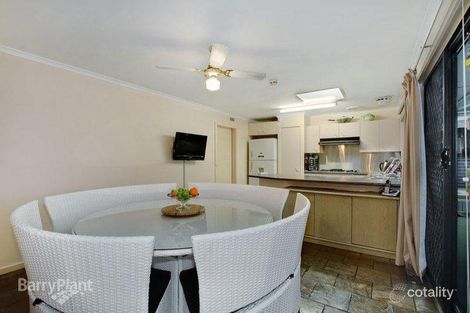 Property photo of 18 Fallons Way Bayswater VIC 3153