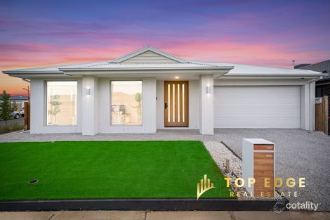 94 Fuchsia Dr, Rockbank, VIC 3335