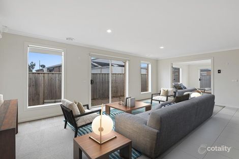Property photo of 48 Sinclair Crescent Tarneit VIC 3029