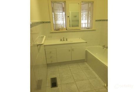 Property photo of 74 Hillview Avenue Mount Waverley VIC 3149