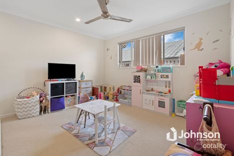Property photo of 16 Sugar Maple Place Park Ridge QLD 4125