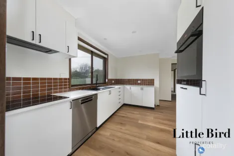 Property photo of 12 McGlinn Place Gowrie ACT 2904