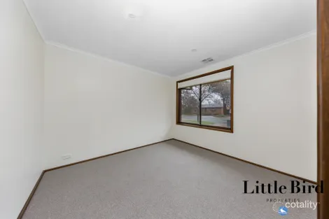 Property photo of 12 McGlinn Place Gowrie ACT 2904