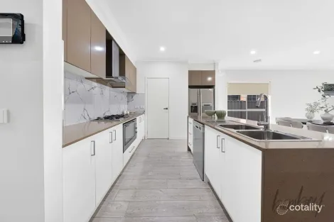 Property photo of 66 Bunting Crescent Kalkallo VIC 3064