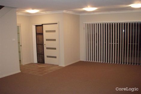 Property photo of 11 Kestrel Circuit Shortland NSW 2307