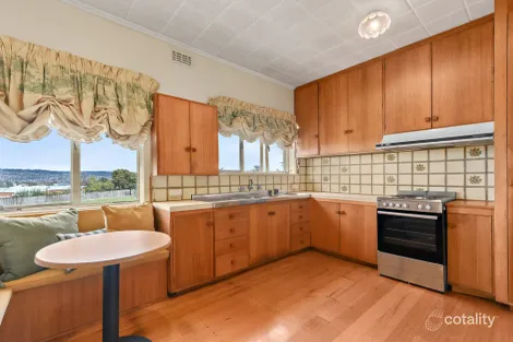 Property photo of 12 Crestview Court Newnham TAS 7248