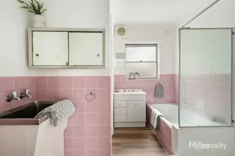 Property photo of 1/15 Carn Avenue Ivanhoe VIC 3079