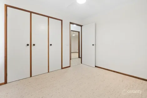 Property photo of 40 Fairweather Avenue Loxton SA 5333