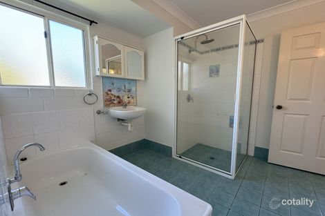 Property photo of 15 Noscov Crescent Kelso QLD 4815
