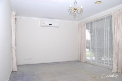 Property photo of 3 Linmac Drive Hampton Park VIC 3976