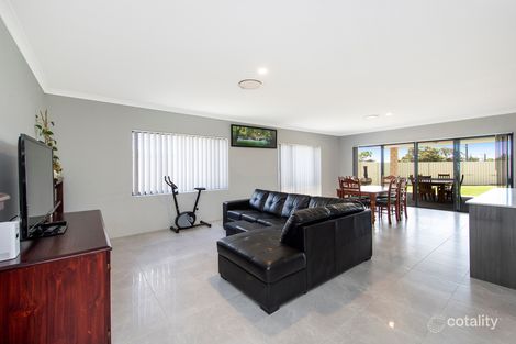 Property photo of 8 Nolan Lane Dawesville WA 6211