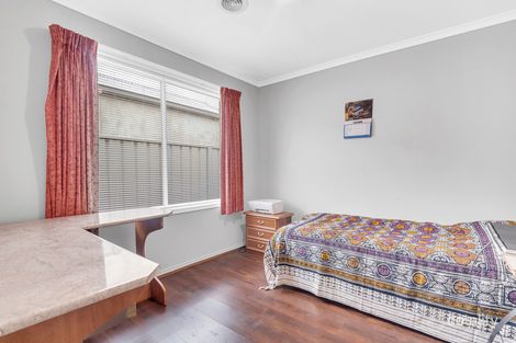 Property photo of 14 Mosman Way Craigieburn VIC 3064
