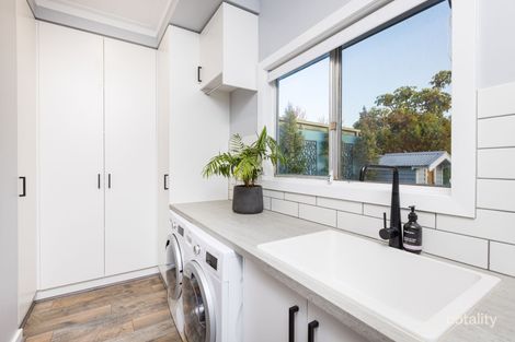 Property photo of 11 Richardson Grove Mildura VIC 3500