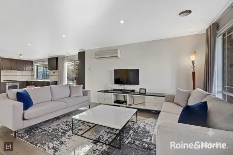Property photo of 13 Calais Circuit Cranbourne West VIC 3977
