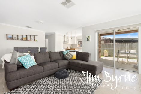 Property photo of 11 Howe Way Cranbourne East VIC 3977