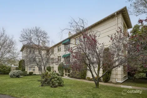 Property photo of 12/22 Charnwood Crescent St Kilda VIC 3182
