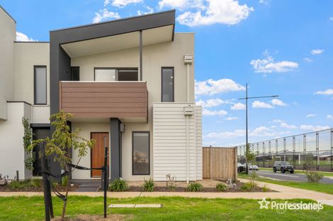 2 Plantation Walk, Deanside, VIC 3336