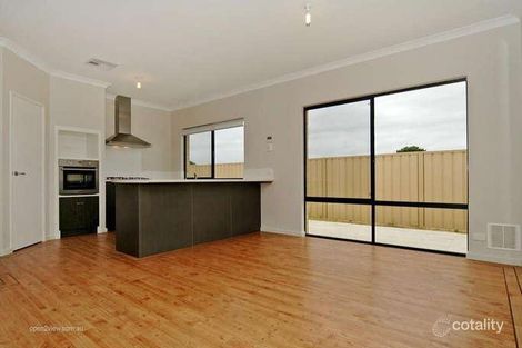 Property photo of 4 Paris Gardens Hocking WA 6065