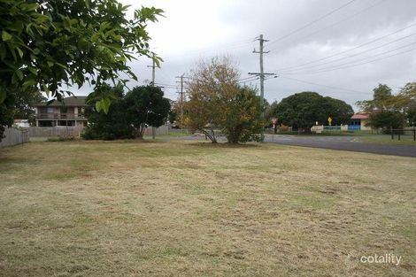 Property photo of 39 Moolyyir Street Urangan QLD 4655
