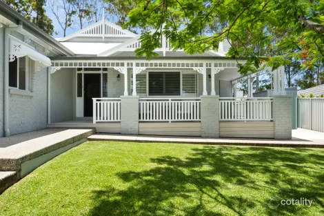 Property photo of 18 Greg Norman Crescent Parkwood QLD 4214