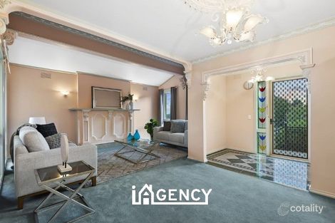 Property photo of 45 John Edgcumbe Way Endeavour Hills VIC 3802