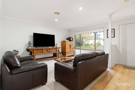 Property photo of 8 Daly Close Sunbury VIC 3429