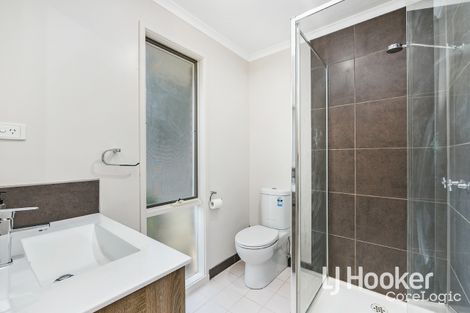 Property photo of 2 Erin Court Hampton Park VIC 3976