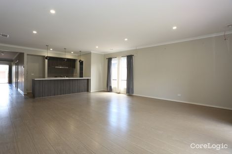 Property photo of 12 Spearmint Boulevard Manor Lakes VIC 3024
