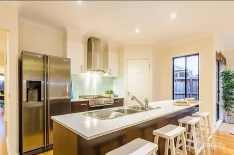 Property photo of 3 Tilly Place Lynbrook VIC 3975