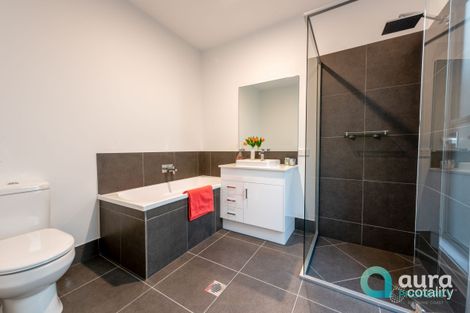 Property photo of 9 Meredith Crescent Baringa QLD 4551