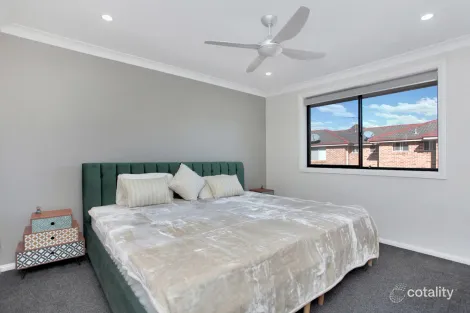 Property photo of 4/10 Lovegrove Drive Quakers Hill NSW 2763