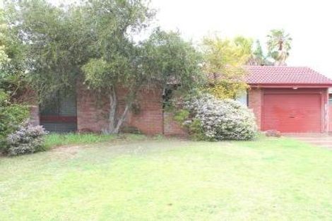 14 Willmott Dr, Cooloongup, WA 6168