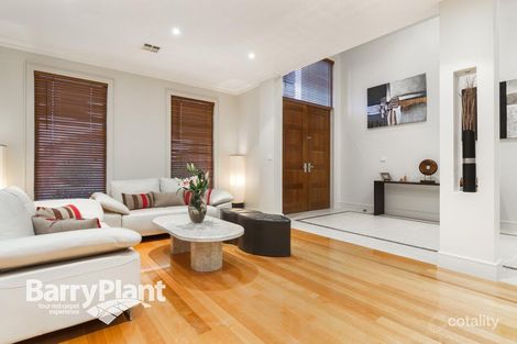 Property photo of 10 Janmara Court Dandenong North VIC 3175