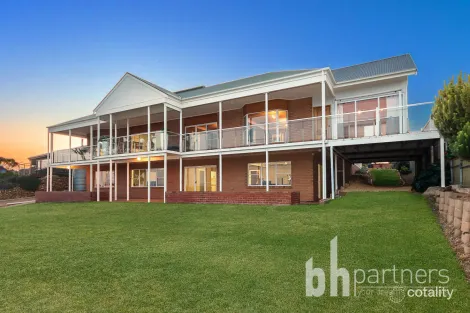 8 Crawford Cres, Mannum, SA 5238