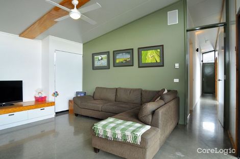Property photo of 21 Surrey Place Inverloch VIC 3996