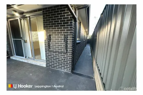 Property photo of 7 Rowan Street Oran Park NSW 2570
