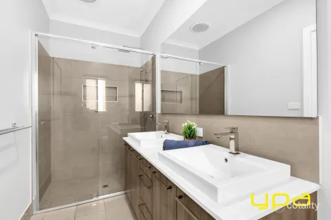 Property photo of 11 River Redgum Boulevard Donnybrook VIC 3064