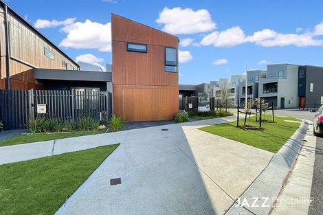 16 Zeta Cres, Point Cook, VIC 3030