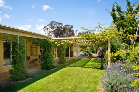 Property photo of 22 Broad Road Campbells Creek VIC 3451