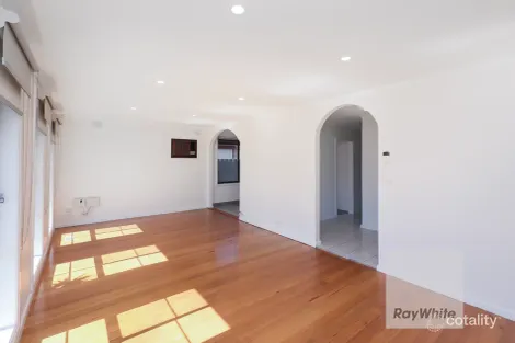 Property photo of 29 Taylor Drive Gladstone Park VIC 3043